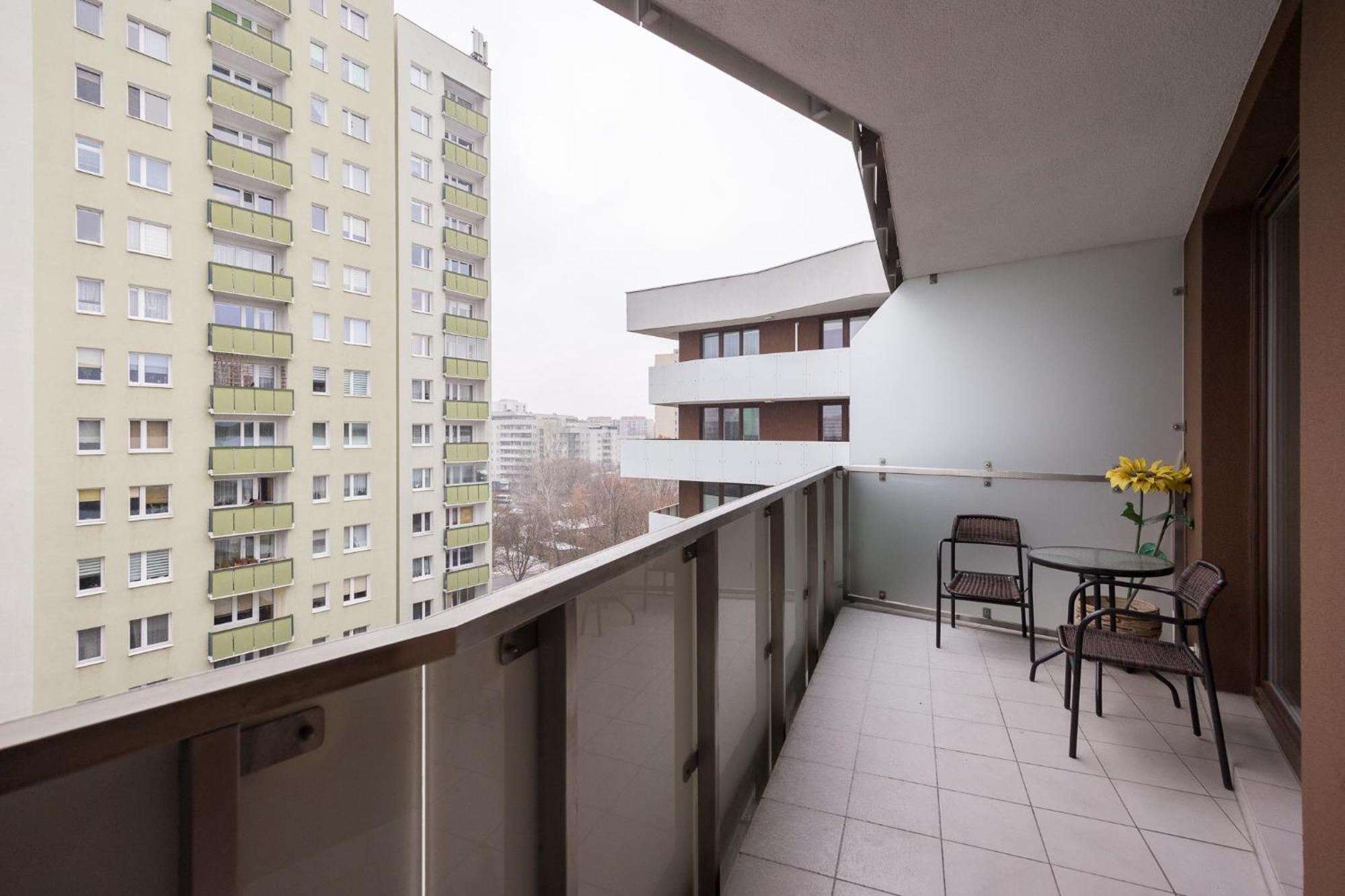 Metro Wilanowska Aparts Warsawa Bagian luar foto